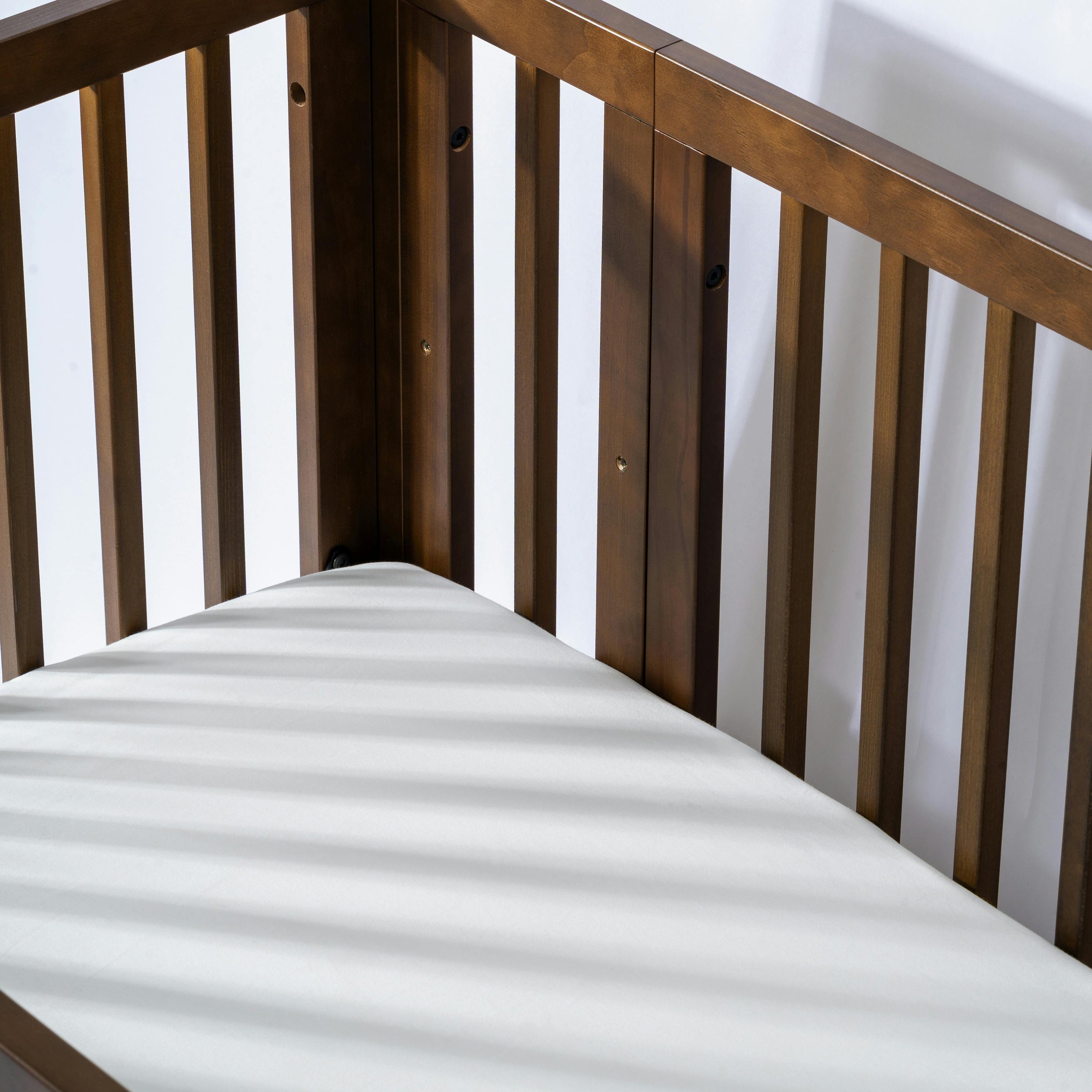 Crib Sheet in GOTS Certified Organic Brushed Cotton in Bright White
