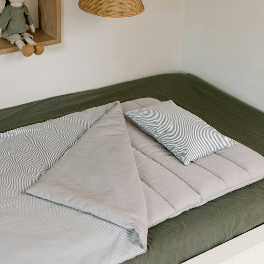 Modern Stripe Portable Bedding Set