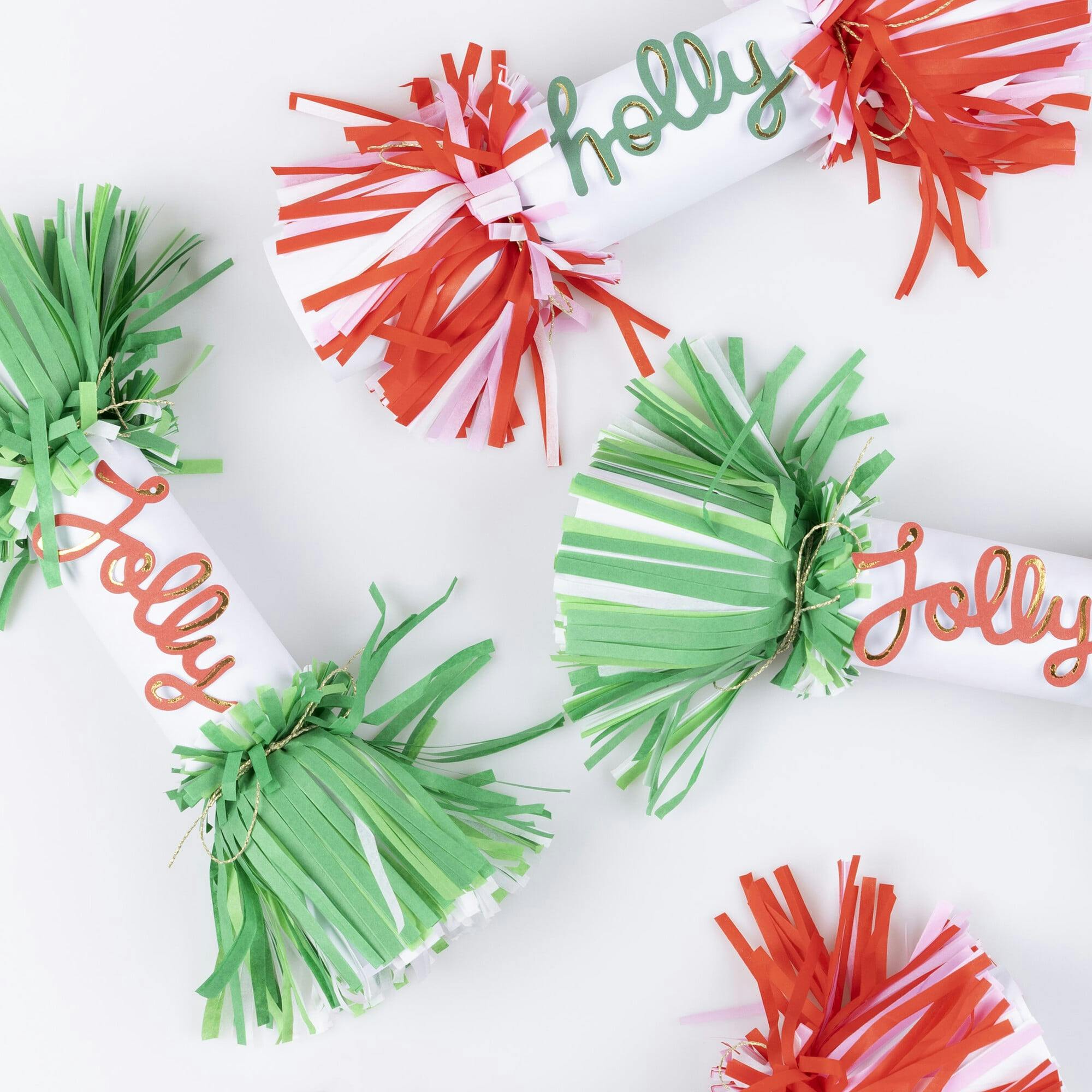 Jolly Holly Fringe Crackers