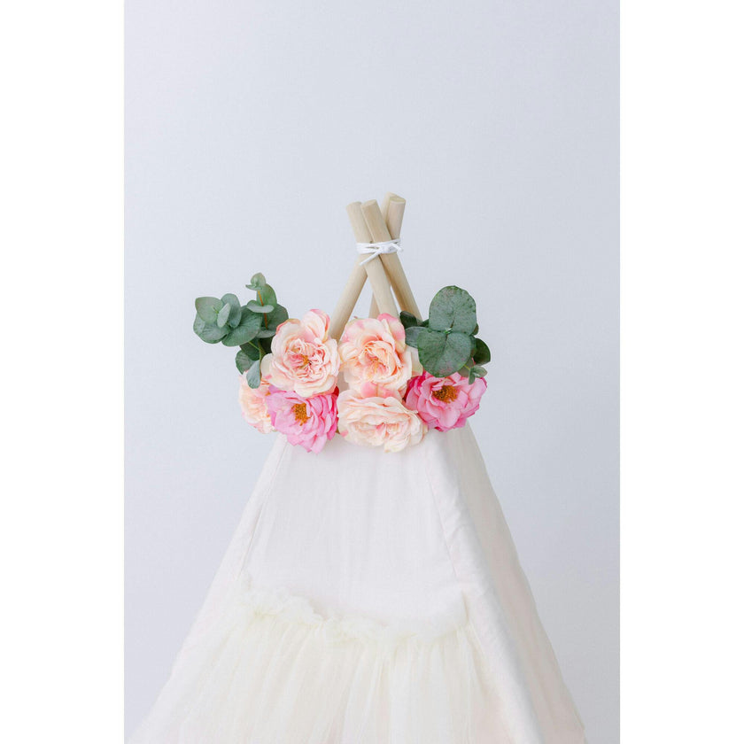 Ruffled Tulle Play Tent