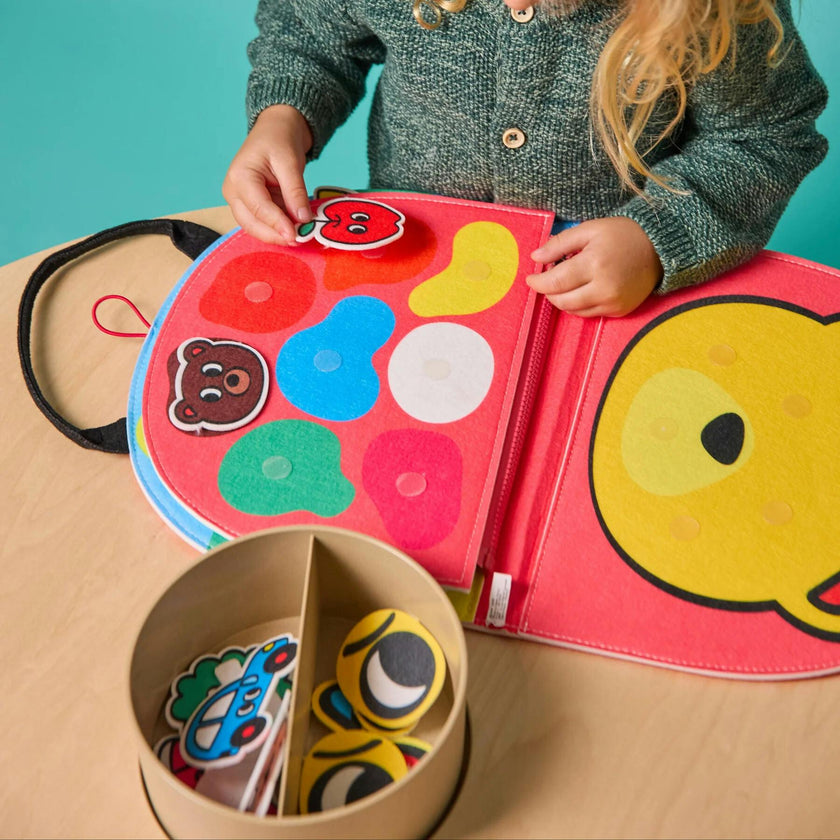 MONTESSORI PLAY BOOK - COLORS AND SHAPES
