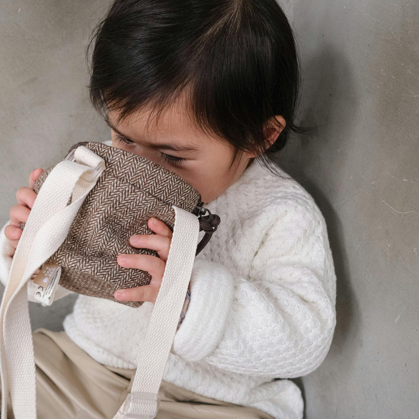 CAFE HOPPER sling bag