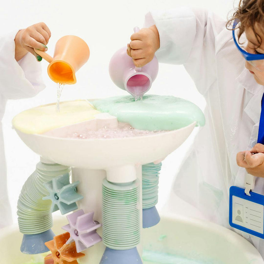 Curiosity Water Table
