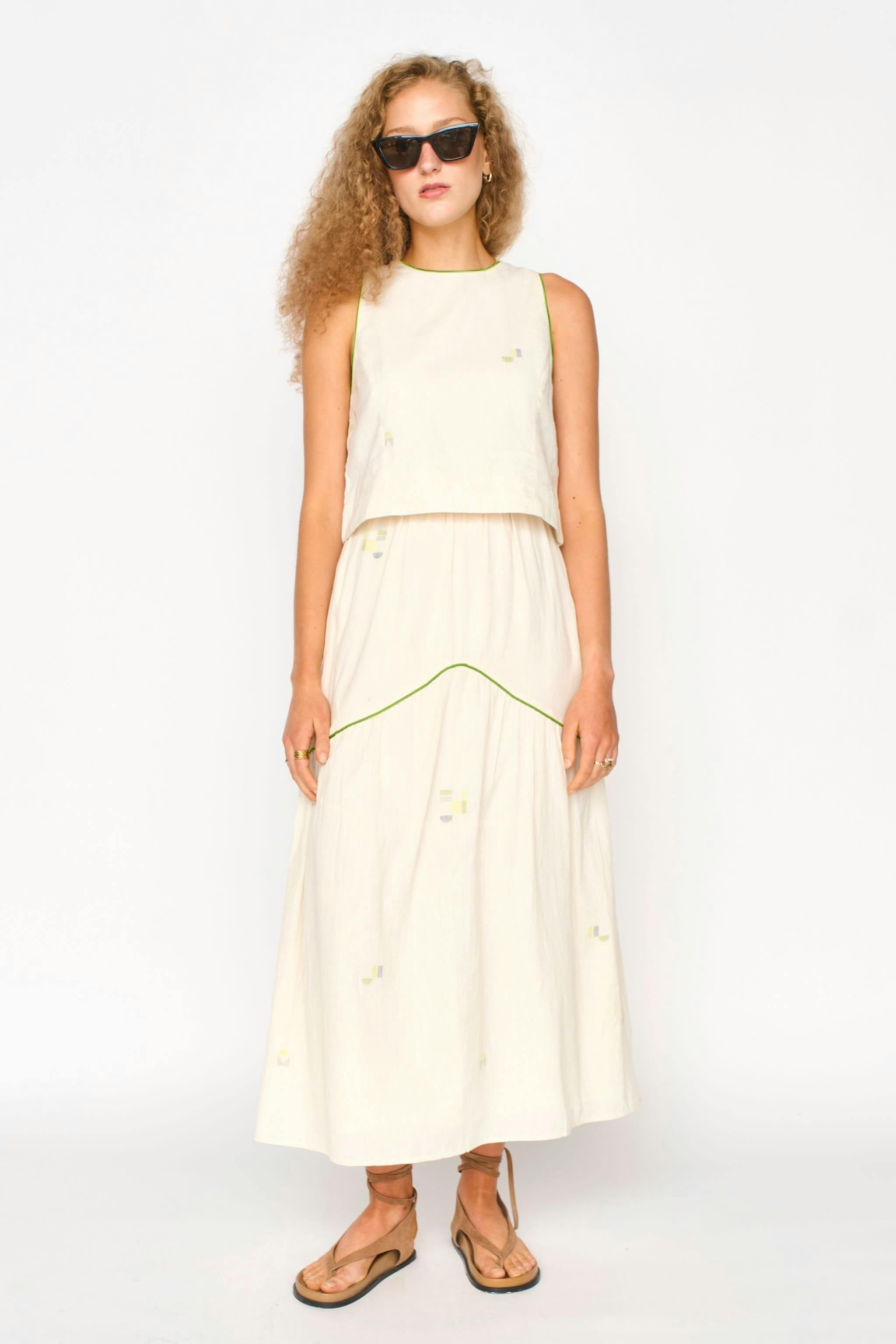 Santanyi Tank, Cream