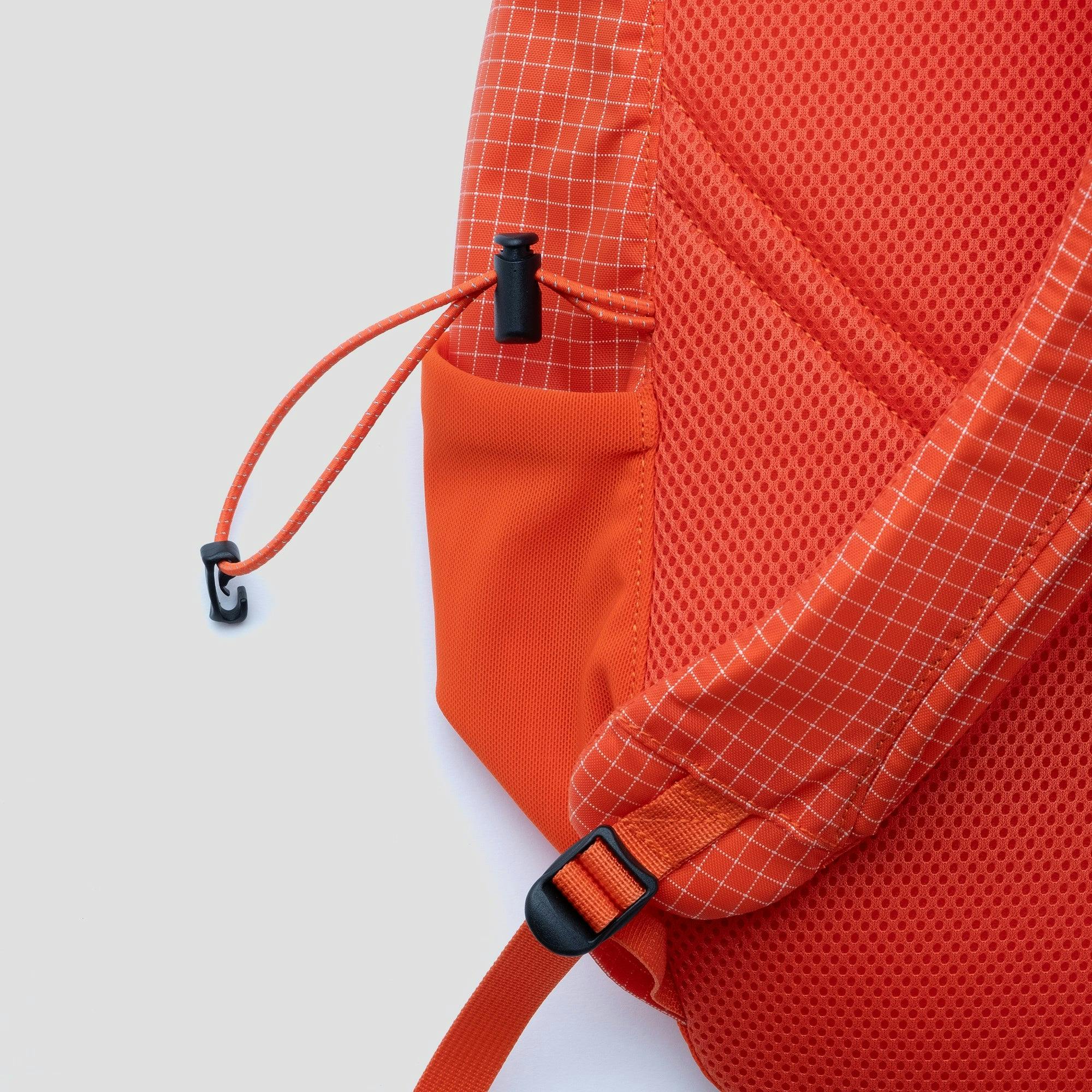 Leon Lightweight Mesh Pocket Waterproof Backpack 20L