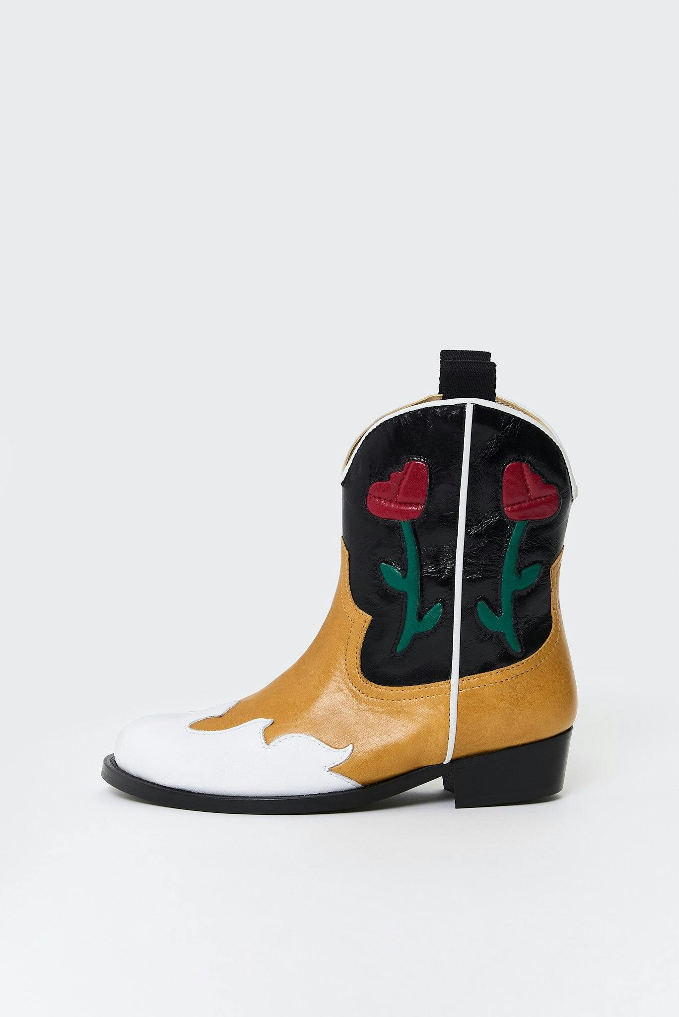 PETAL BOOT