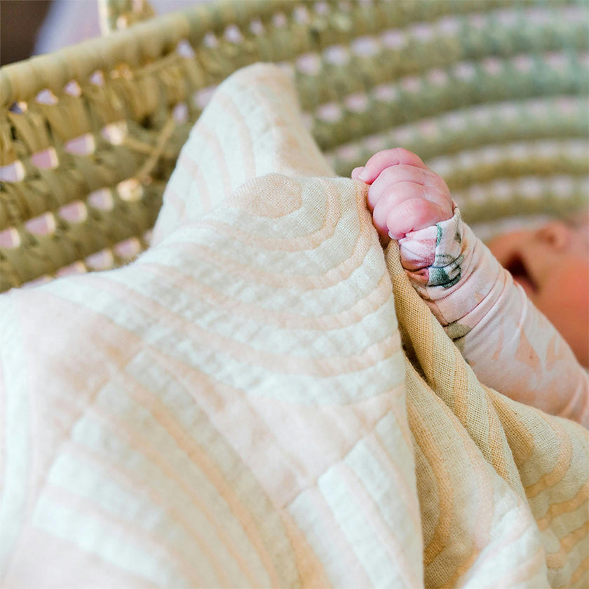 Cotton Jacquard Baby Blanket (Pink Rainbow)
