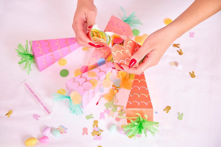 Packed Party Garden Party Carrot Easter Party Crackers Set of 6 - Gold Foil Carrot-Shaped Poppers with Multicolor Confetti and Metal Charm Surprises, 8-9 Inch
