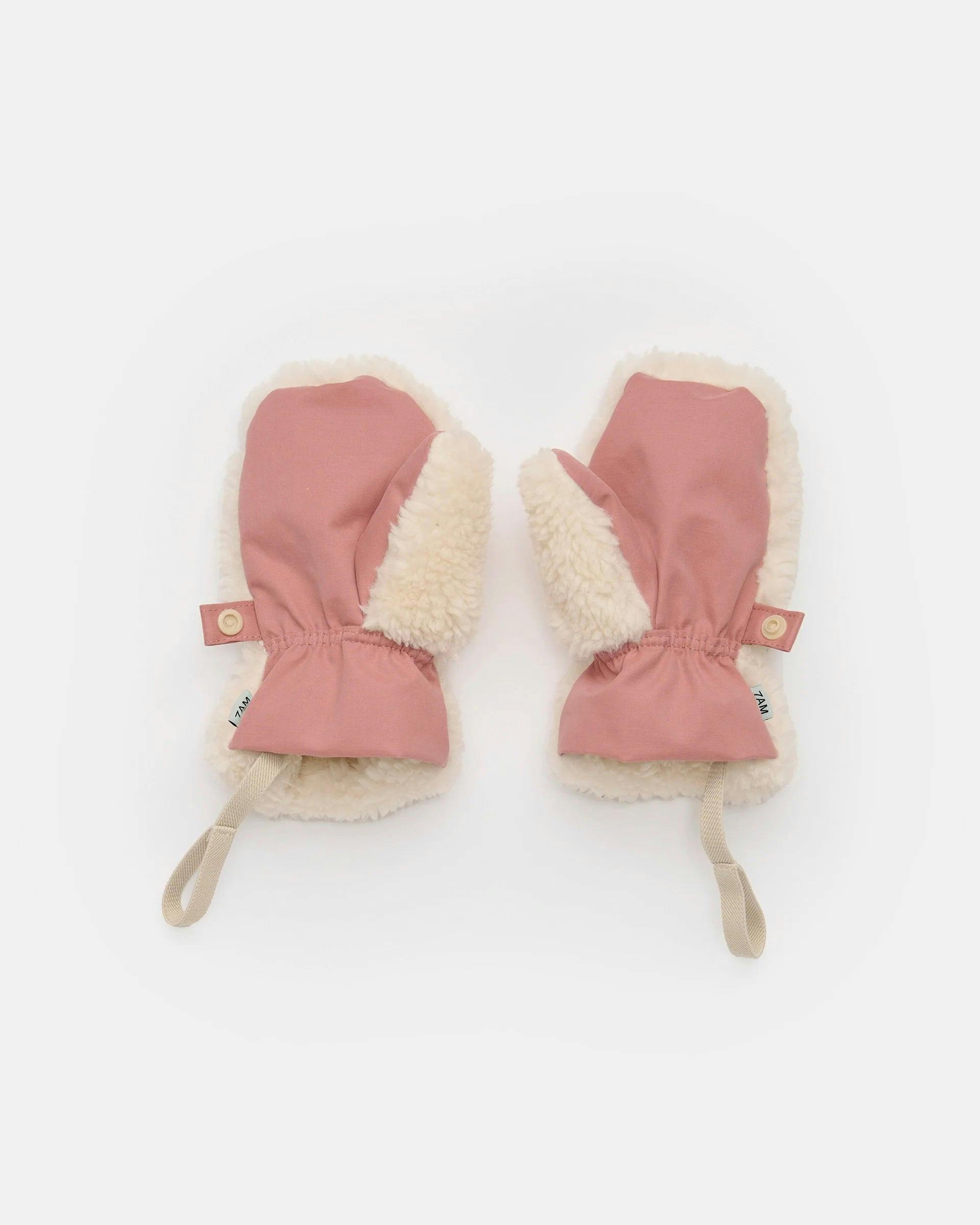 Sherpa Mittens • Benji Appliqué