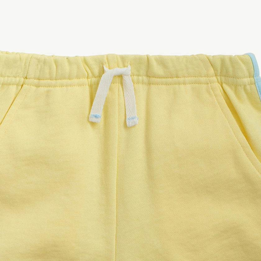 Magnetic Peek-A-Pocket T-Shirt & Shorts Set