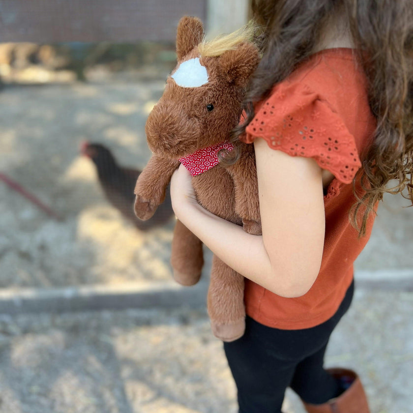 Cinnamon Horse