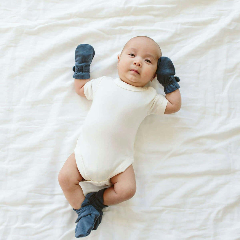 PREEMIE STAY ON MITTS | ROSE