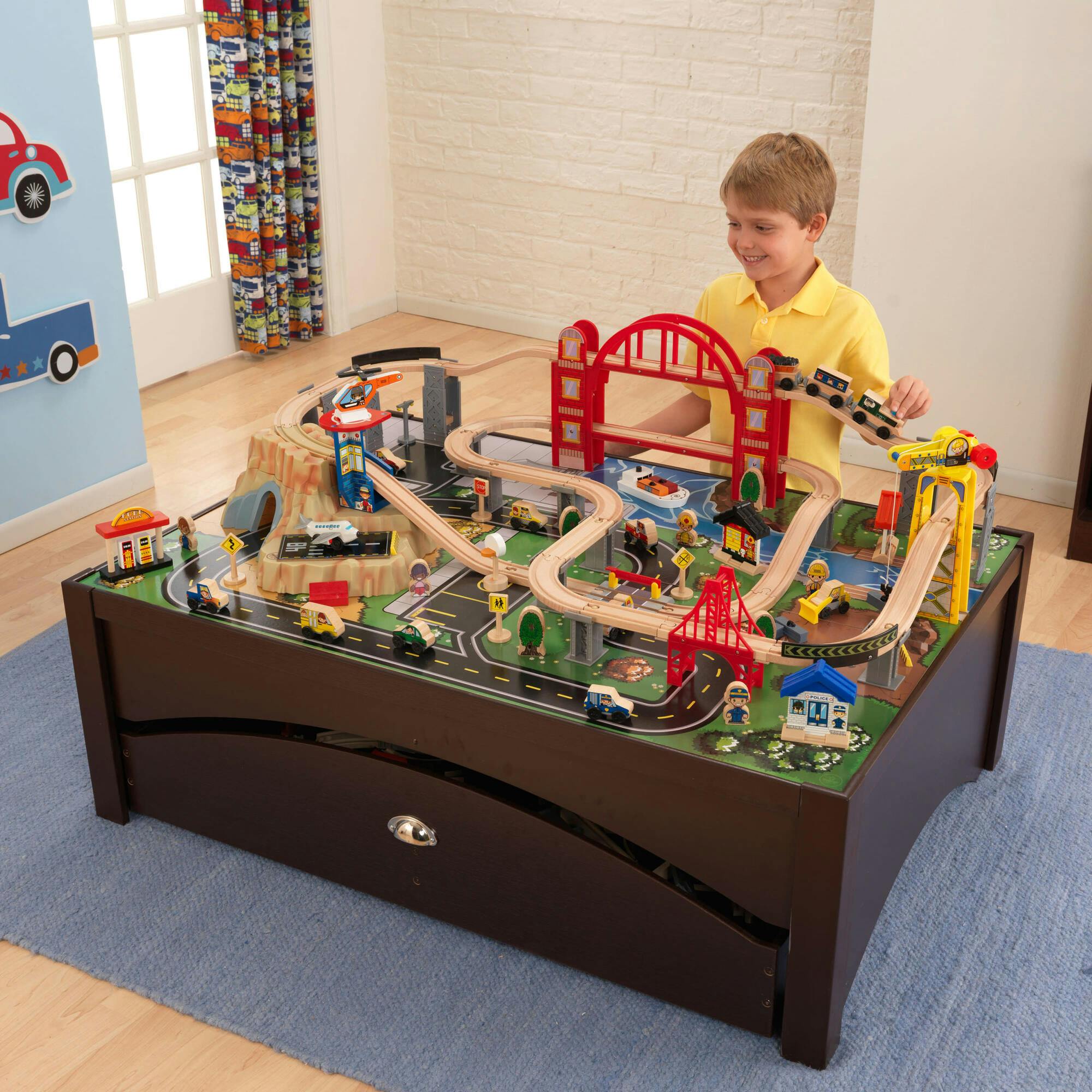 Metropolis Train Set and Table
