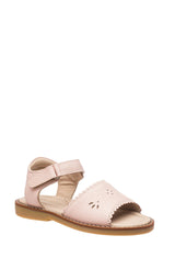 Classic Sandal with Scallop