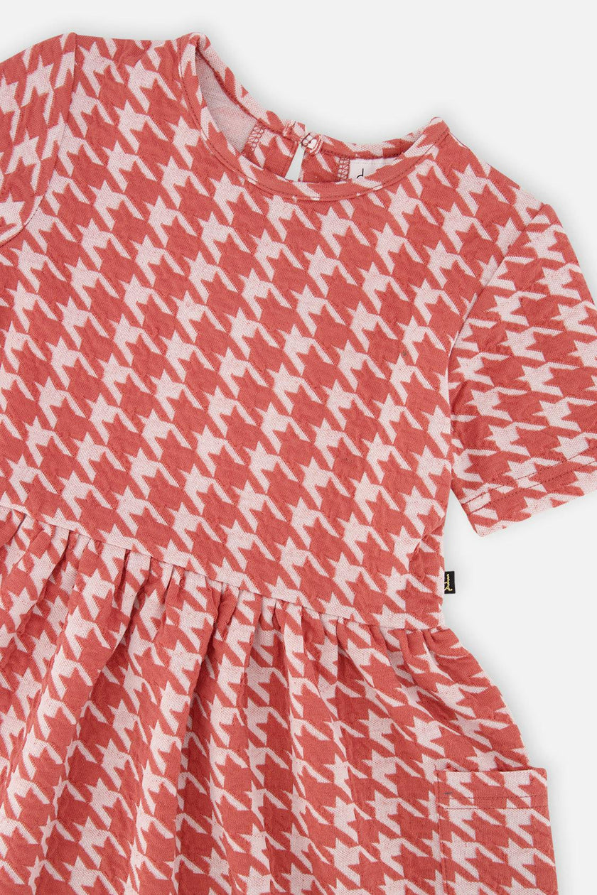 Short Sleeve Dress With Pockets Pink And White Houndstooth