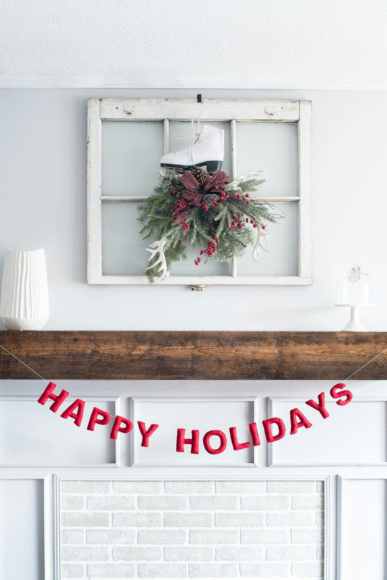 Happy Holidays Garland (Red)