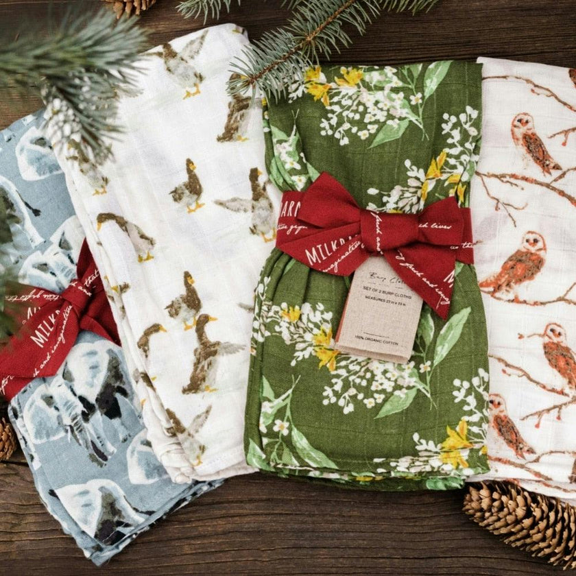 Winterberry Organic Cotton Muslin Two-Piece Burp Cloth Set