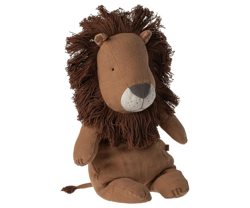 Lion, Medium