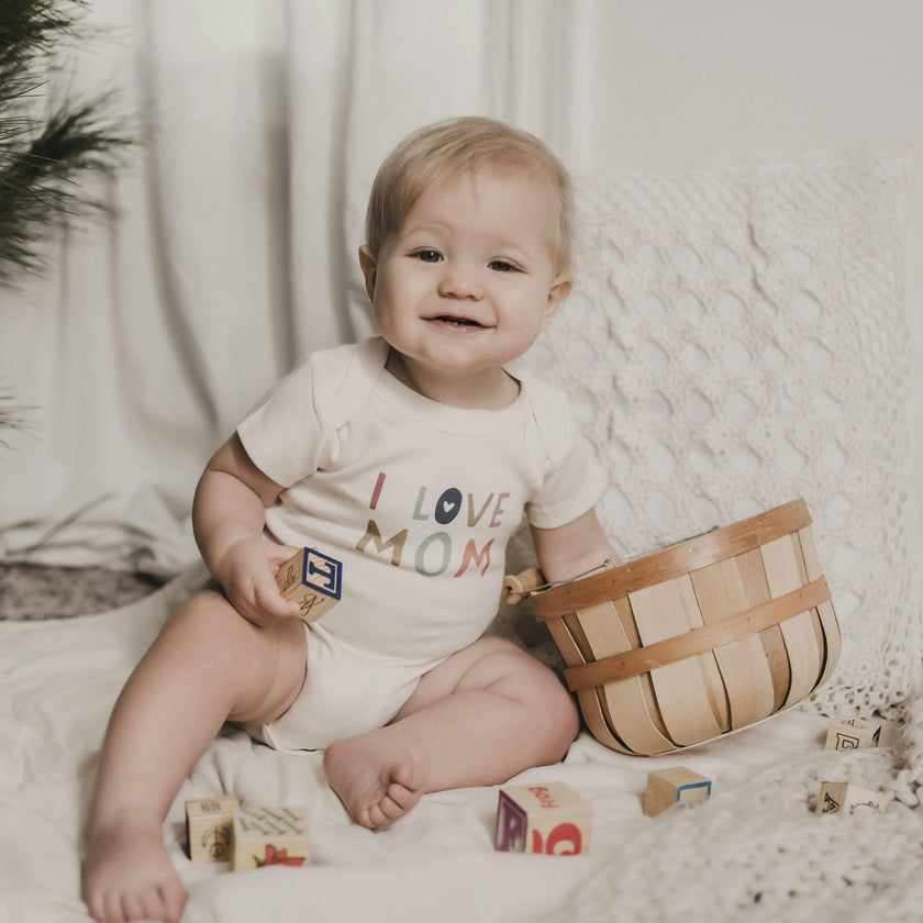 graphic bodysuit | love mom