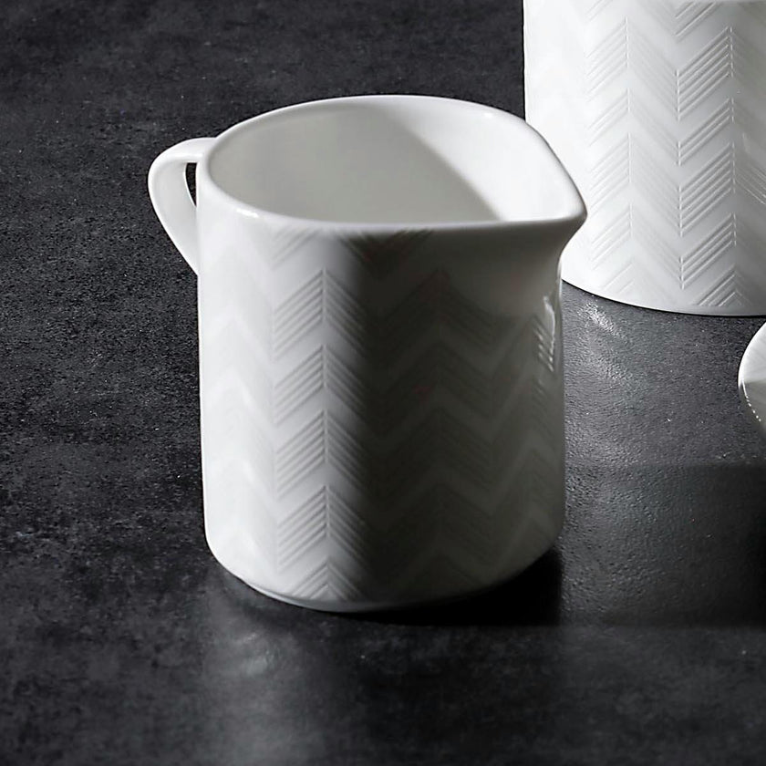 Creamer Zig Zag  White Diam. 3.5"