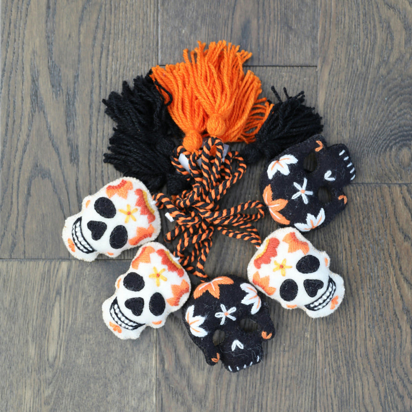 Skull Garland