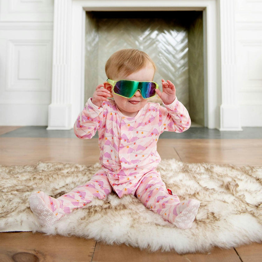 Magnetic Footie PINK APRES CHIC