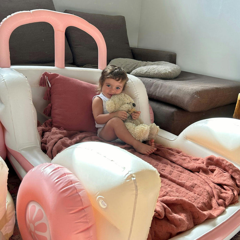 Kids Sleepover Bed: Summer Van Candy
