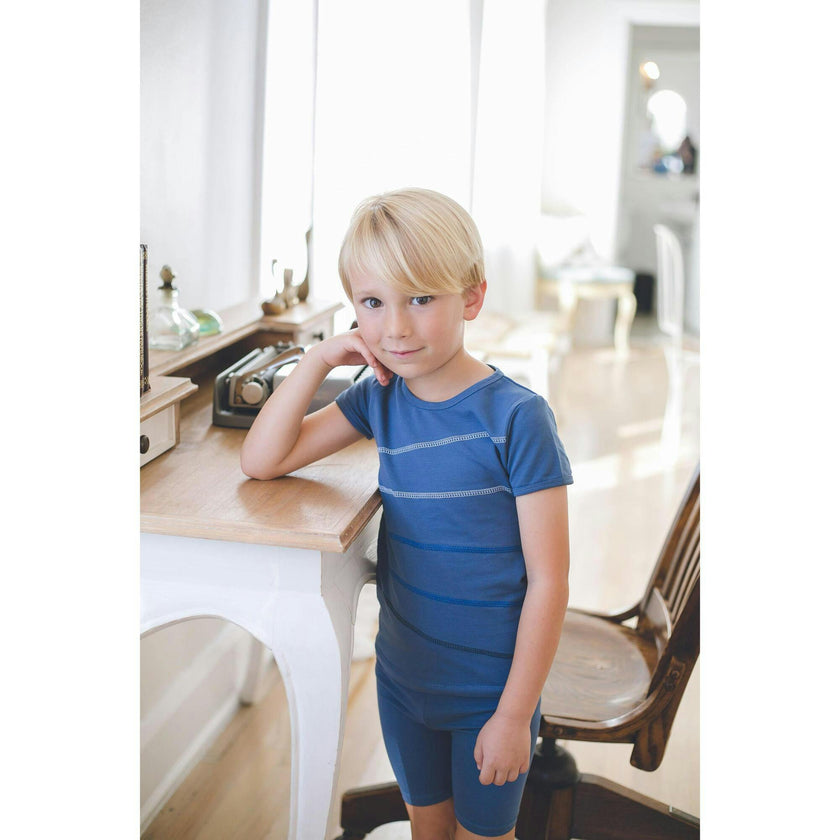 Colored Overlock 2-Piece Top & Short Set