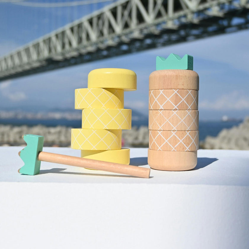 Aloha pineapple topple game & stacker
