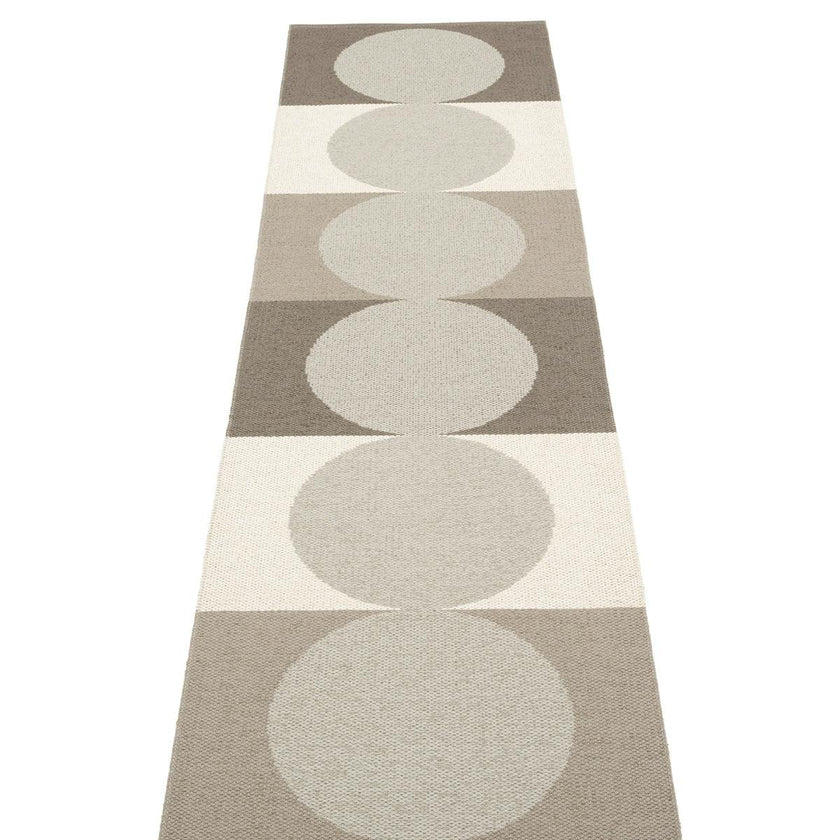 Rug OTTO Clay/ Background Linen 2.25 x 9 ft