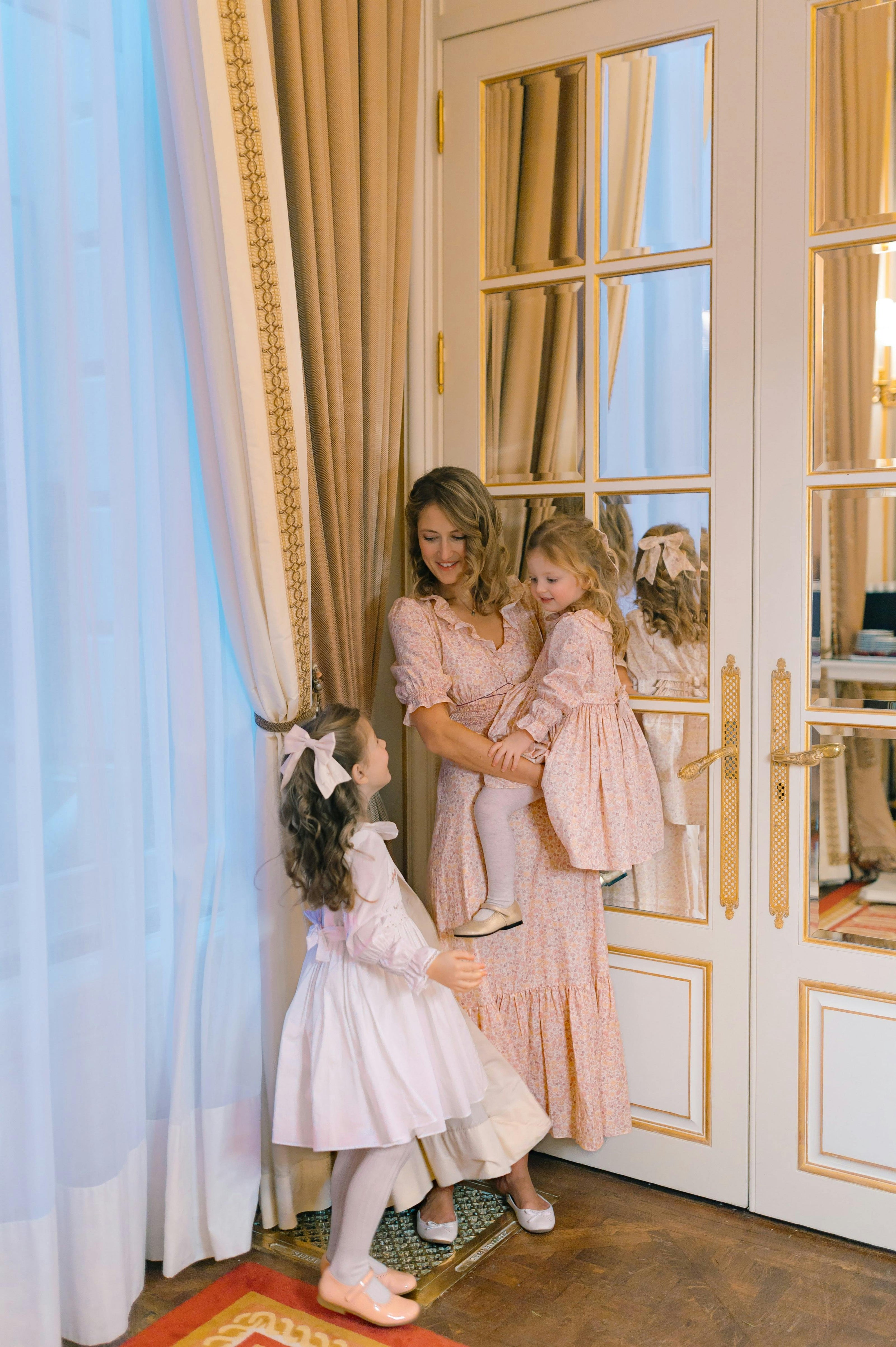 MARIE ANTOINETTE DE GAULLE FLORAL