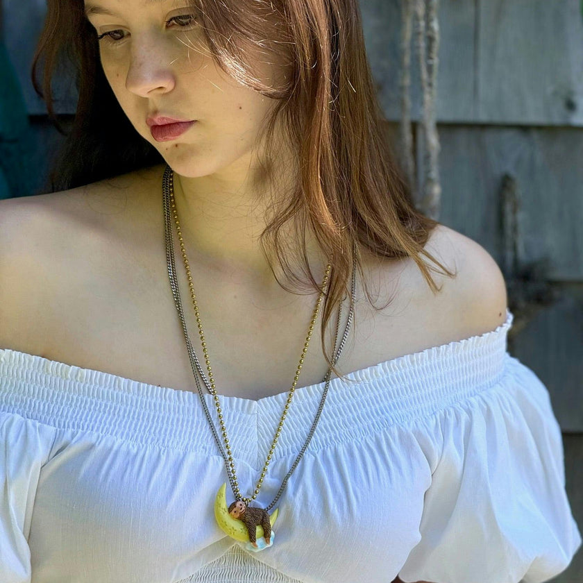 GLOW-IN-THE-DARK SLEEPY SLOTH NECKLACE