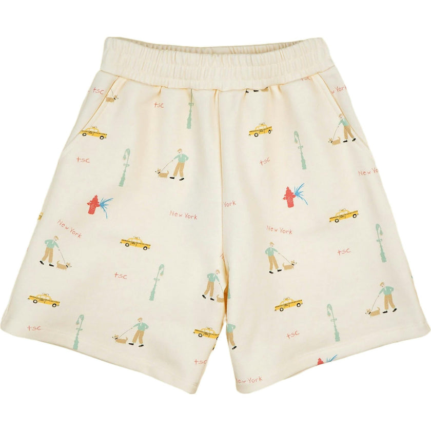 Organic Weekend Shorts in City Scenes