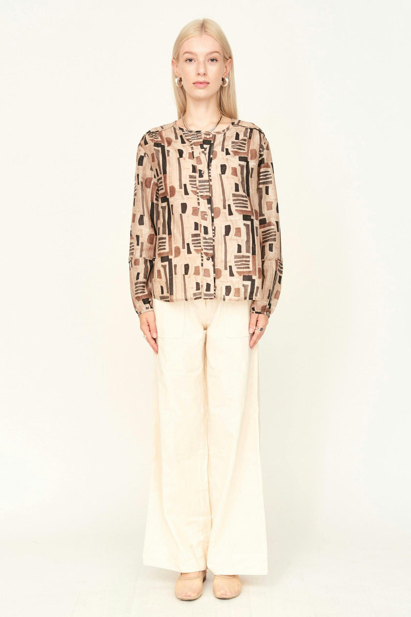 Dakota Blouse in Sand Labyrinth