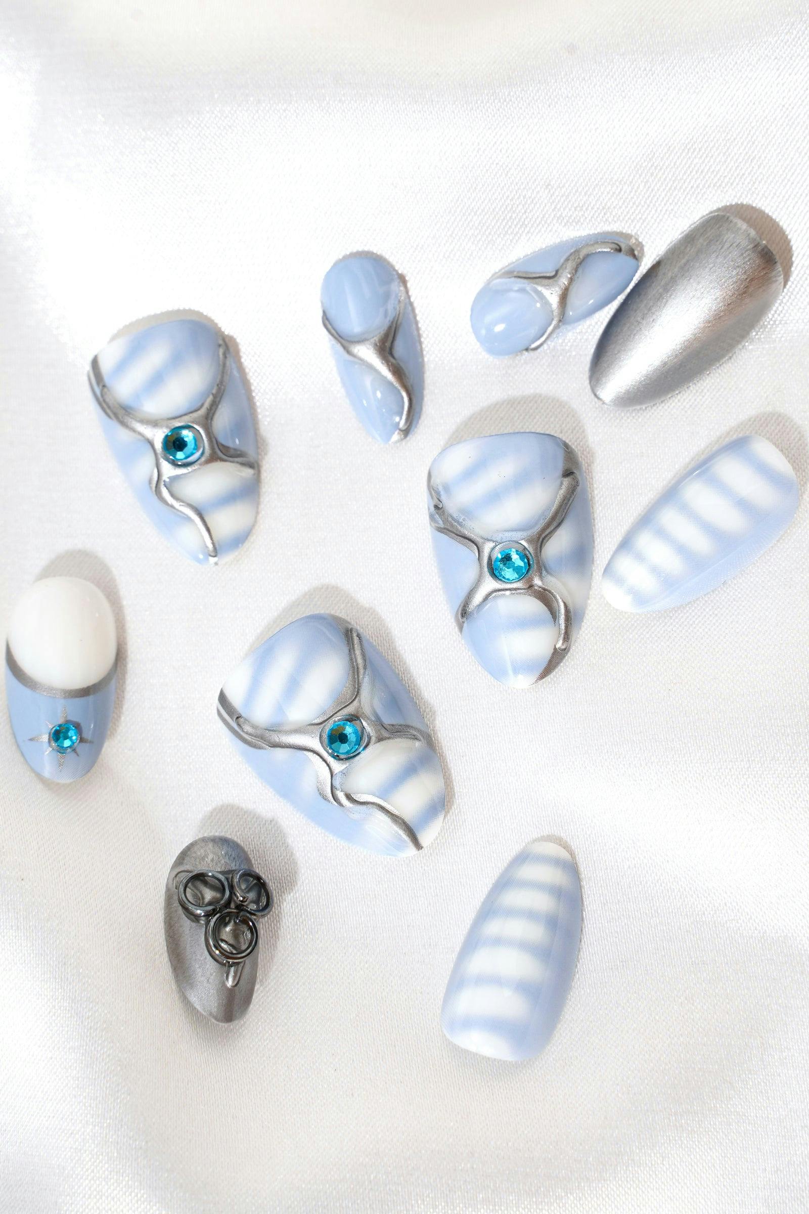 KATSEYE | BEL AIR – SHORT ALMOND PRESS-ON NAILS