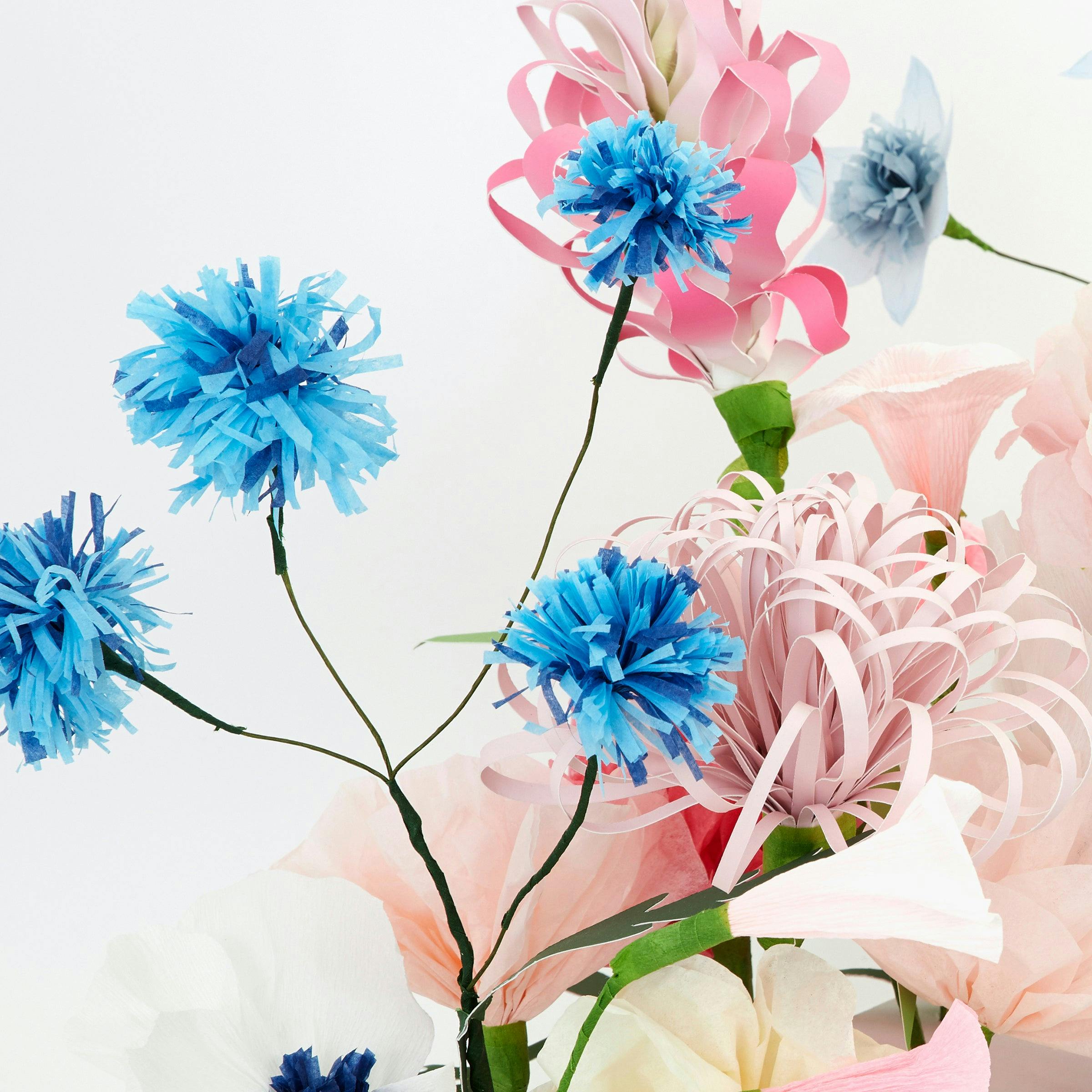 Hazel Gardiner Spring & Summer Table Centerpiece