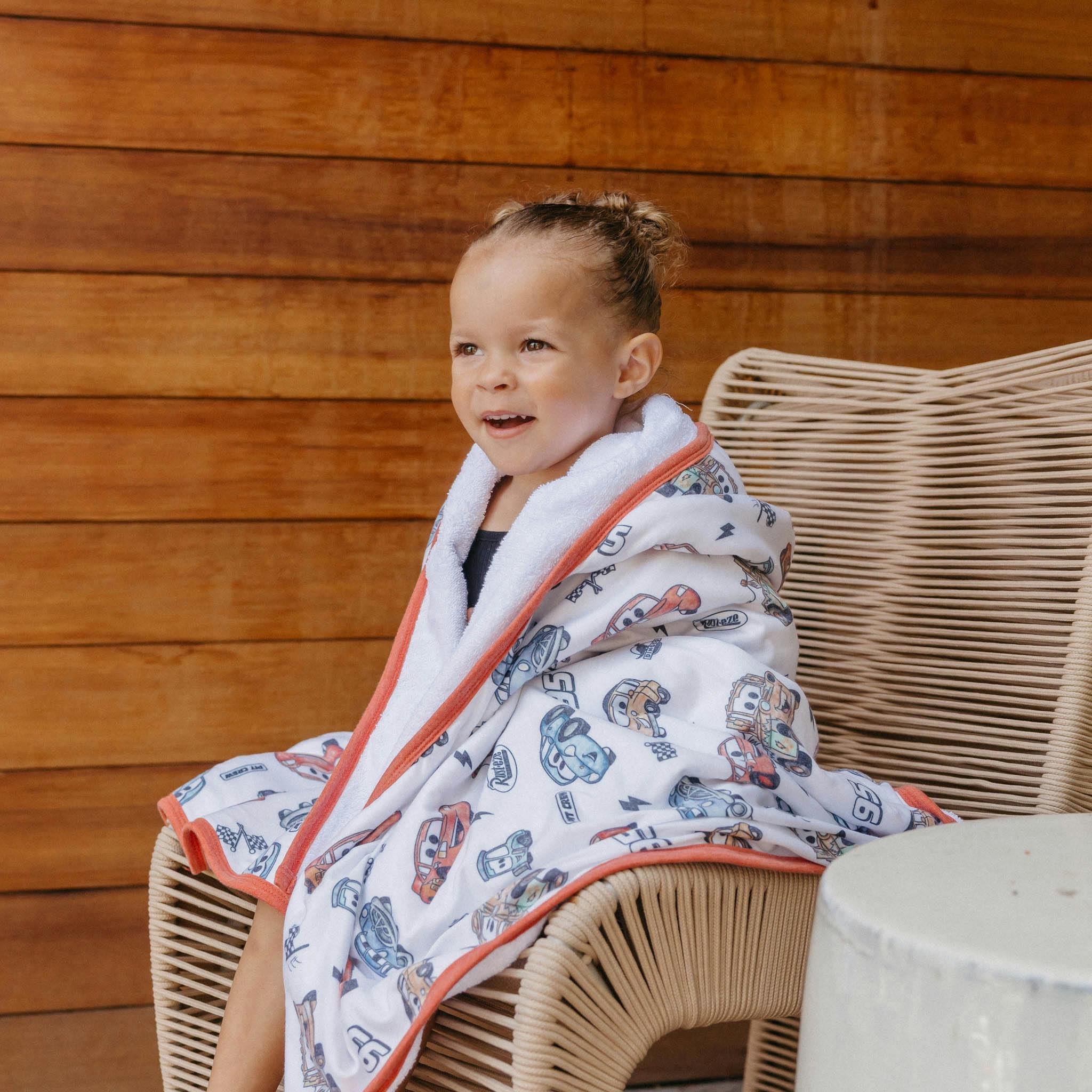 Premium Big Kid Hooded Towel - Disney Pixar Cars