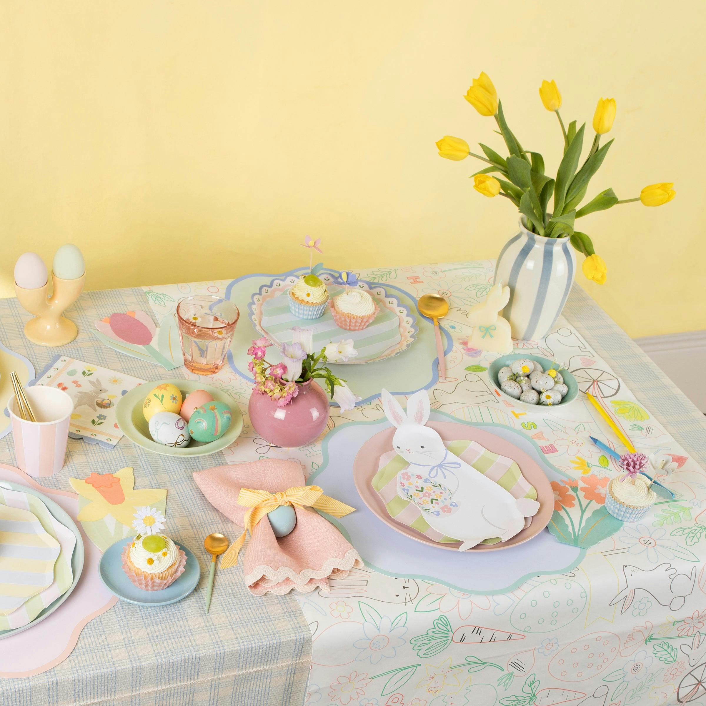 Wavy Round Paper Placemats