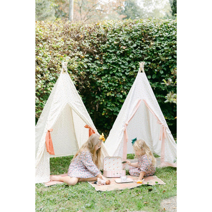 Sadie Play Tent
