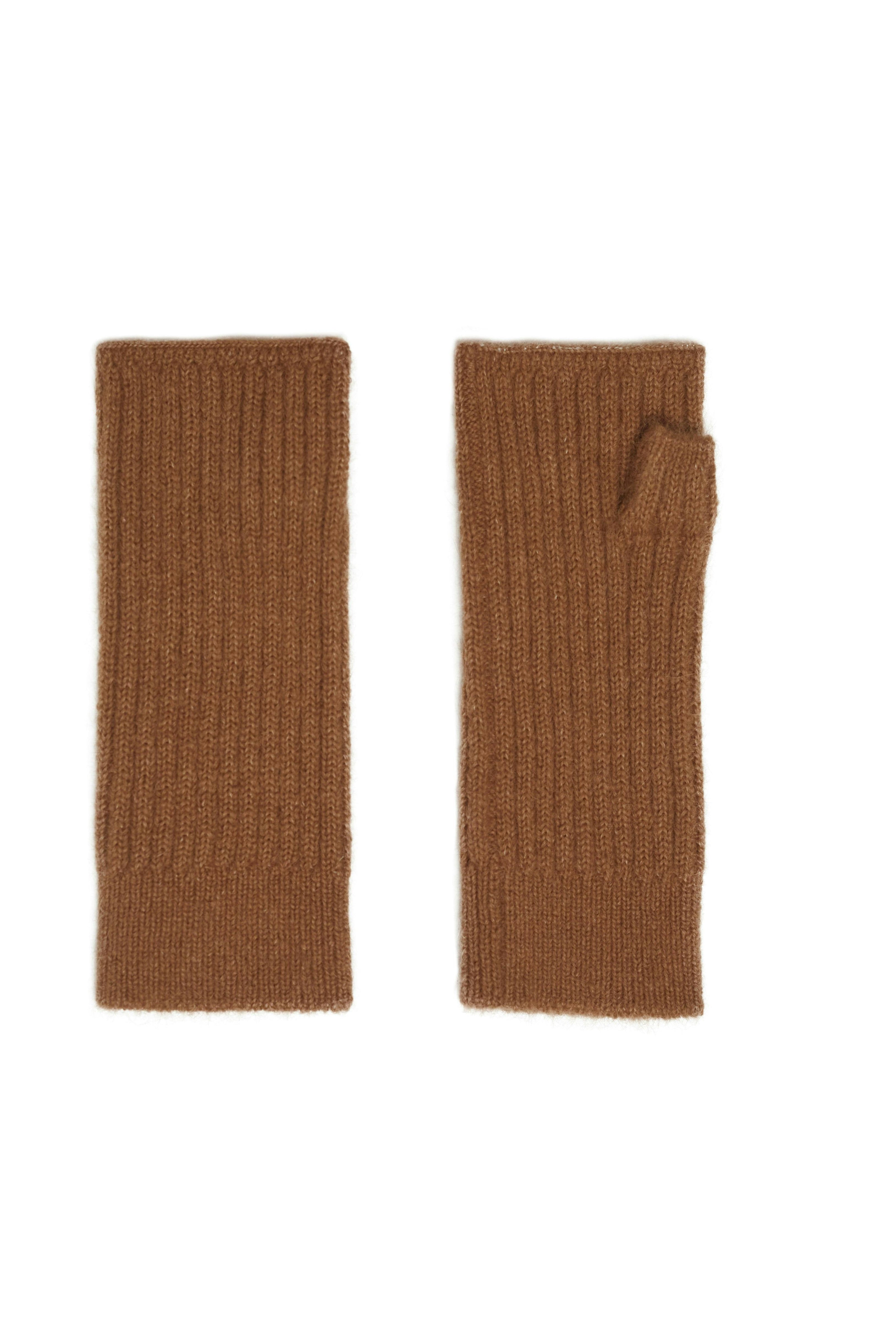 MAE HANDWARMER | RICH CAMEL