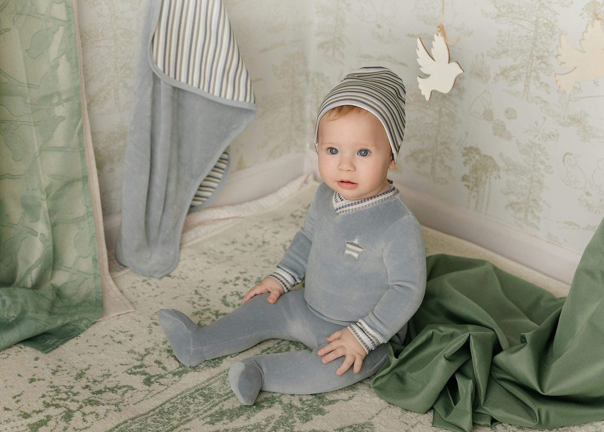 Striped Star Footie & Hat Set