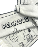 Blanket PEANUTS DOUGHNUT Comic Strip Black / White 4.25 x 6.5ft