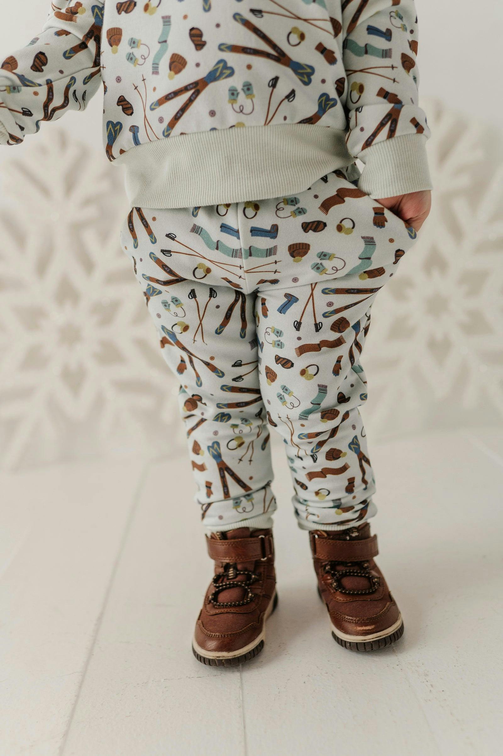 Boys Fleece Sweatpants in Boys Ski