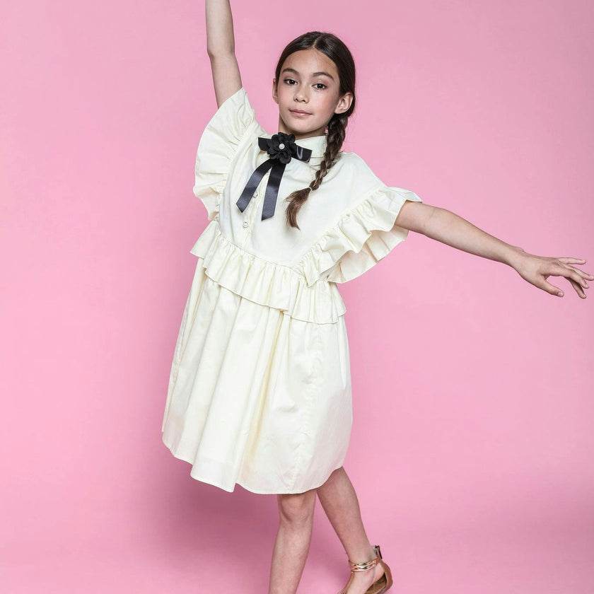 Clara (white)