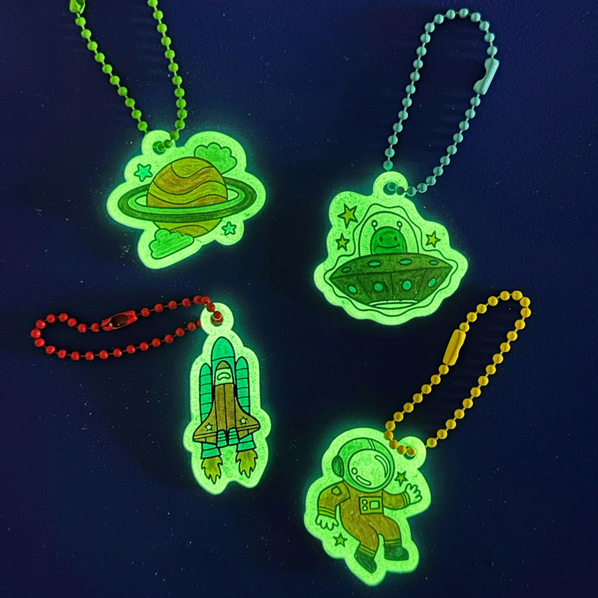 Shrink-Its! DIY Shrink Art Kit - Glow Buddies - 20 Charms