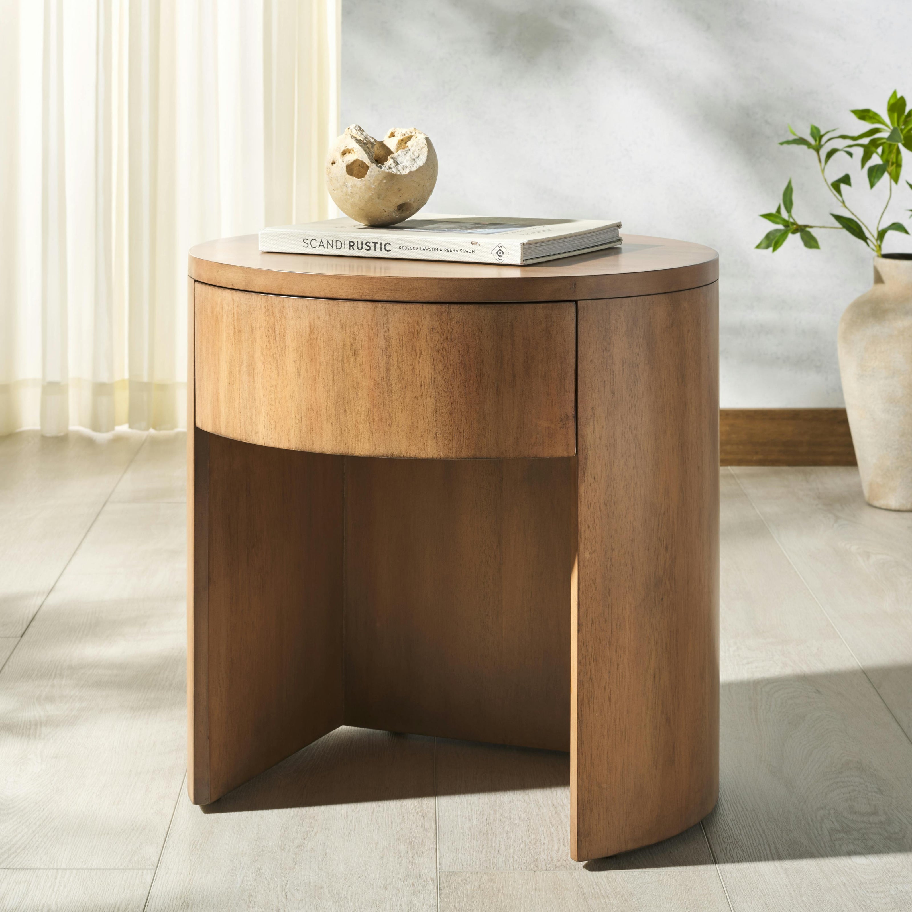Daiya Nightstand