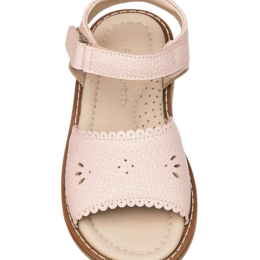 Classic Sandal with Scallop