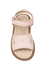 Classic Sandal with Scallop
