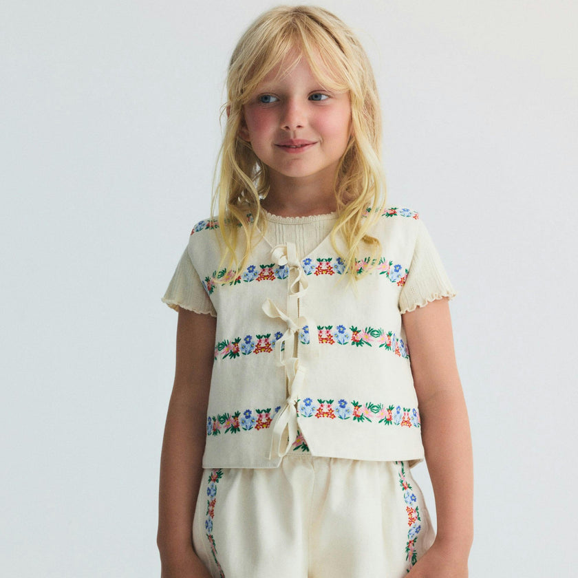 Malva Short Flower Embroidery Natural Denim