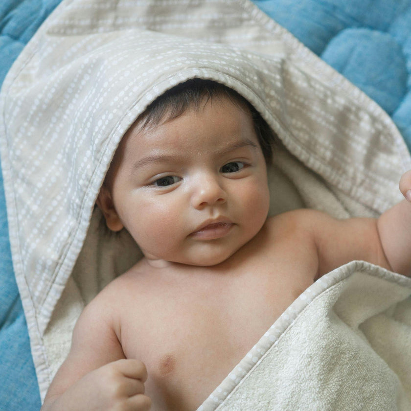 Cove Dot Hooded Baby Bath Towel